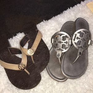 2 Tory Burch flip flops